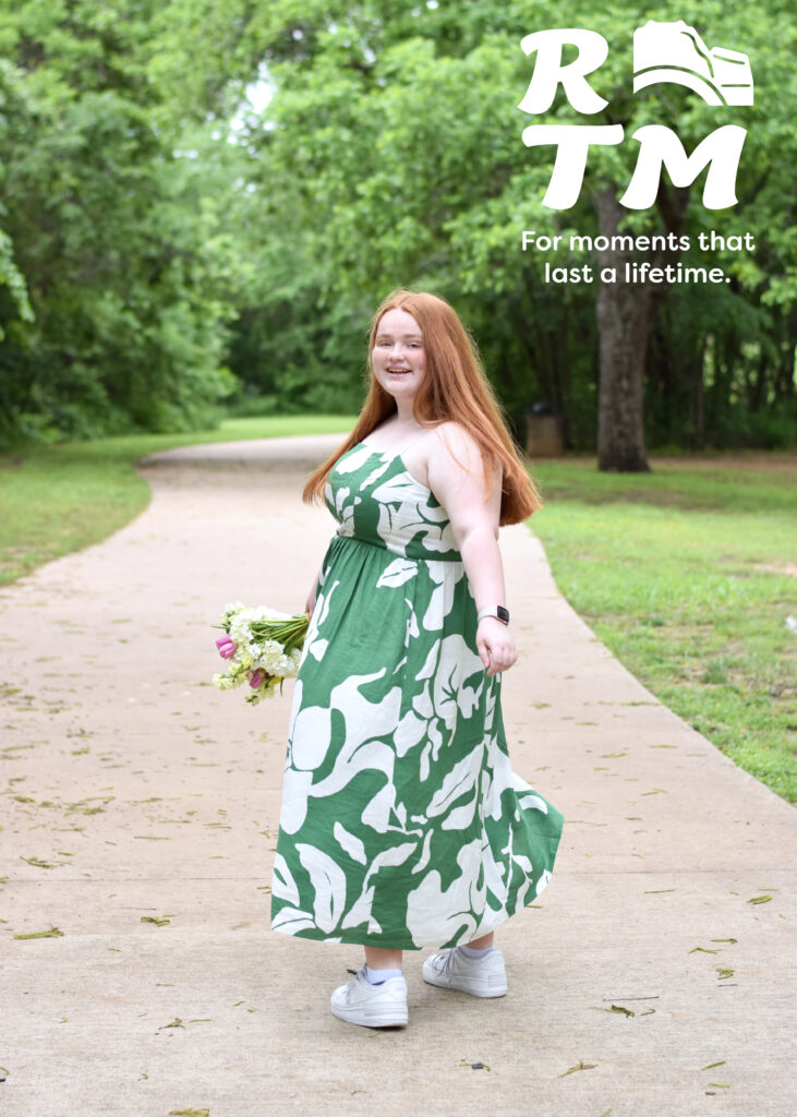 senior pictures; girl in sundress
