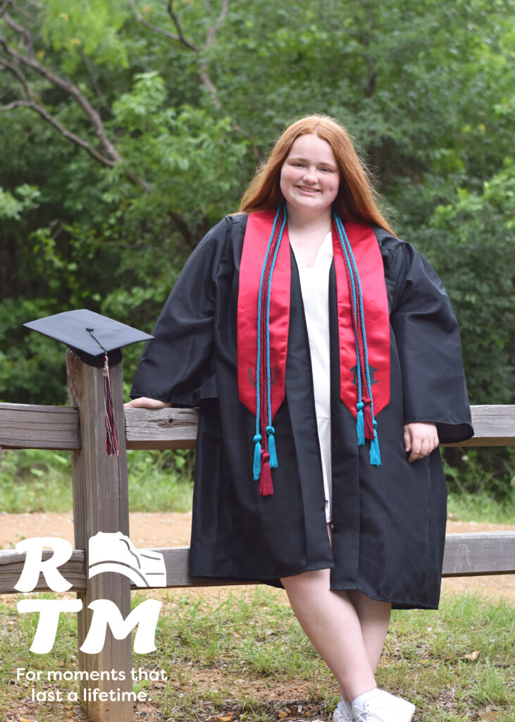 senior pictures; cap and gown
