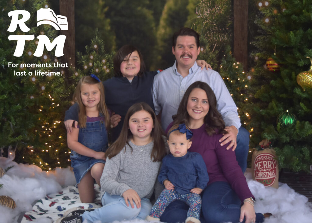 family photo at Christmas; Arlington photographer